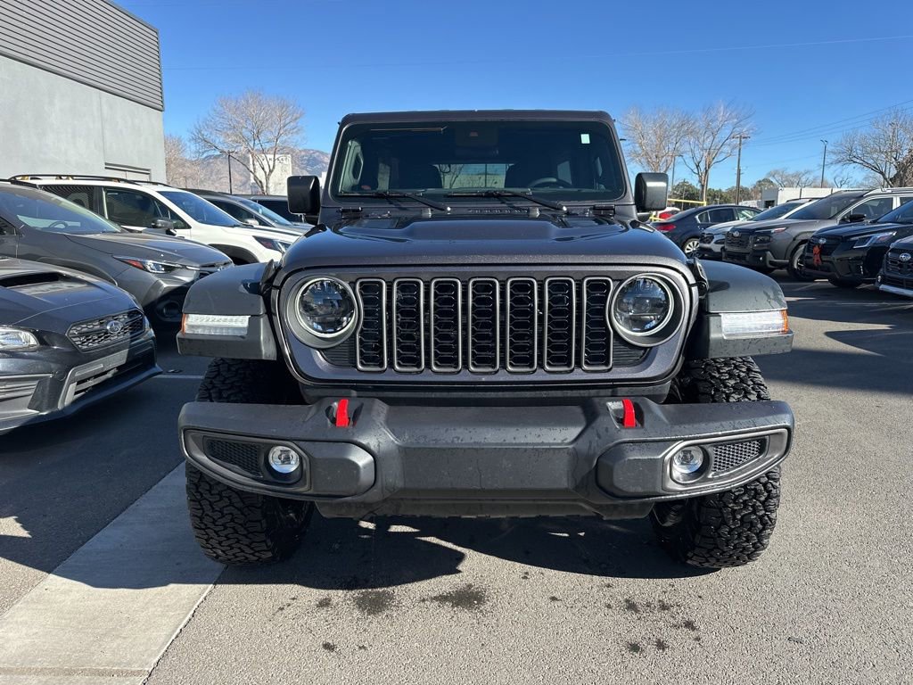 Used 2025 Jeep Wrangler Unlimited Rubicon image 2