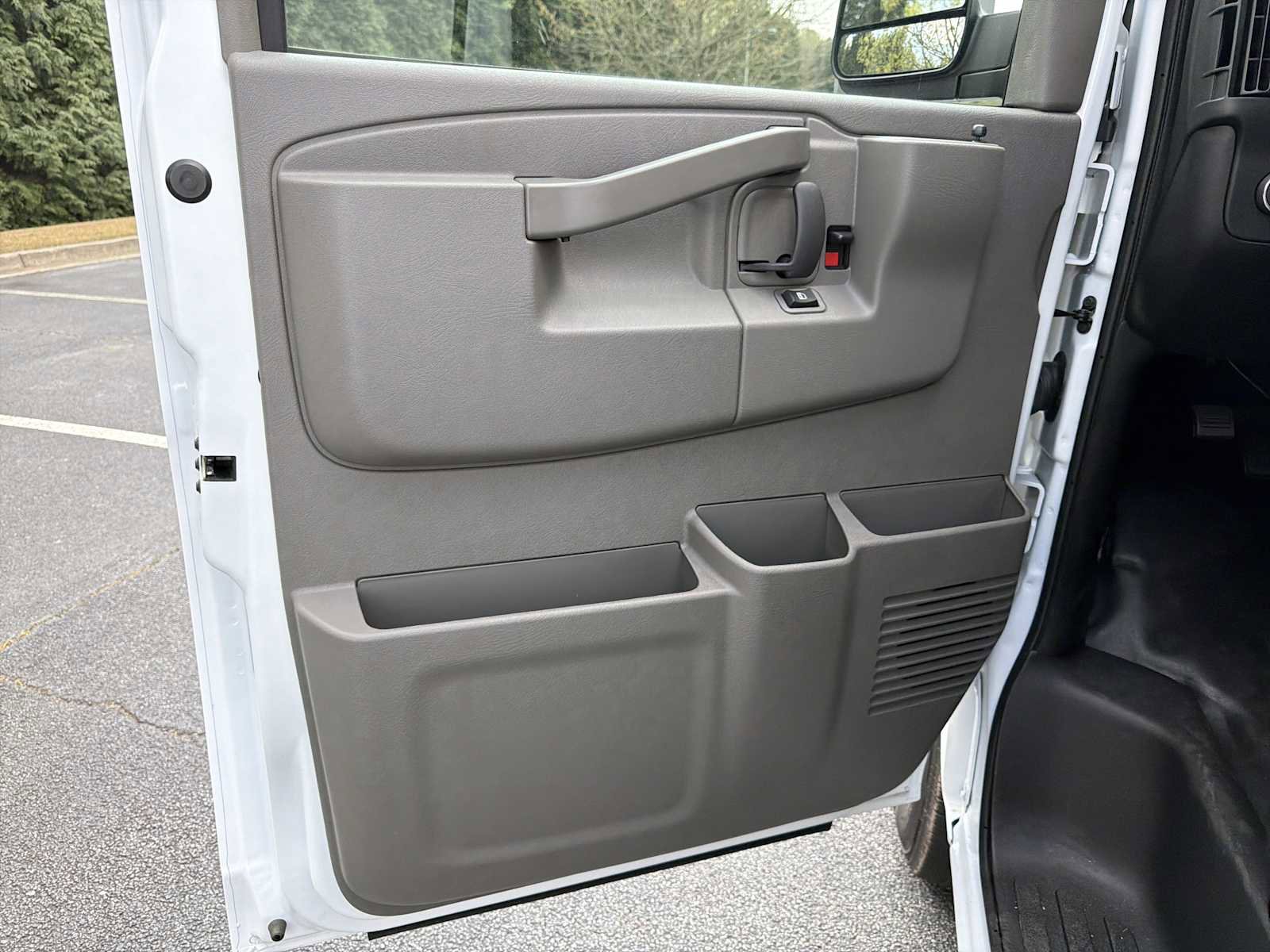 New 2025 GMC Savana 2500 w/ Driver Convenience Package image 8