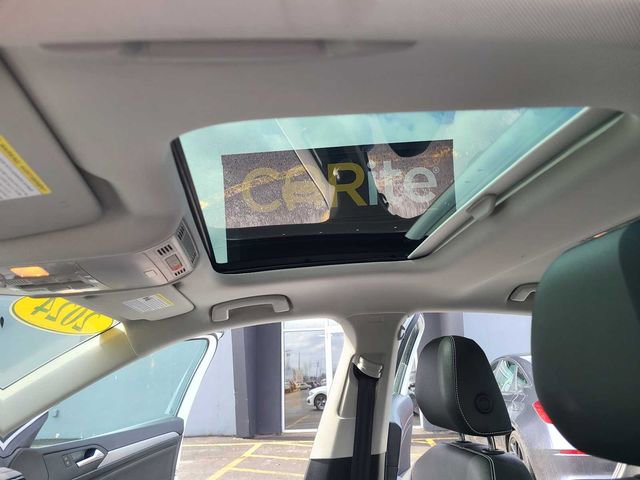 Used 2024 Volkswagen Jetta SE w/ Panoramic Sunroof Package image 16