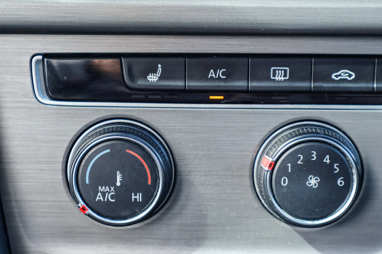 Used 2017 Volkswagen Golf S image 7