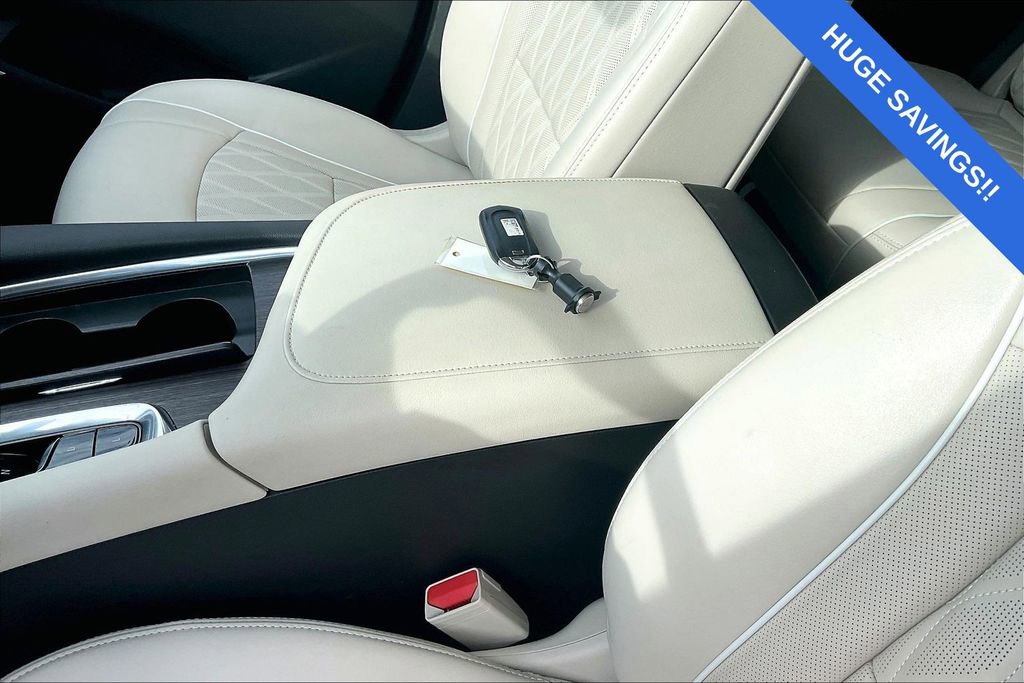 Used 2023 Buick Enclave Avenir w/ Avenir Technology Package image 13