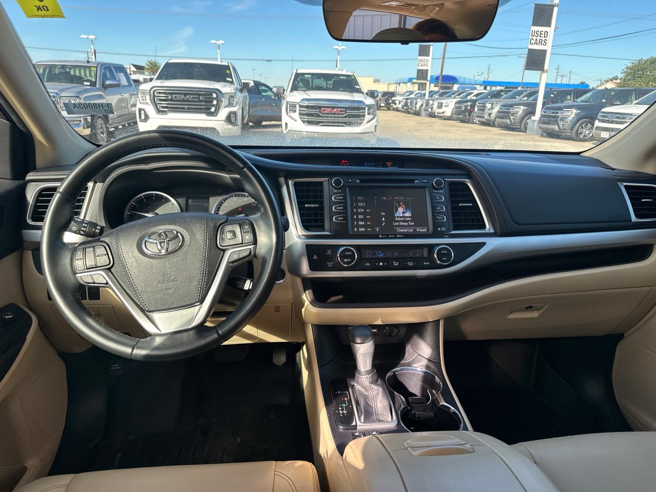 Used 2019 Toyota Highlander XLE FWD image 9