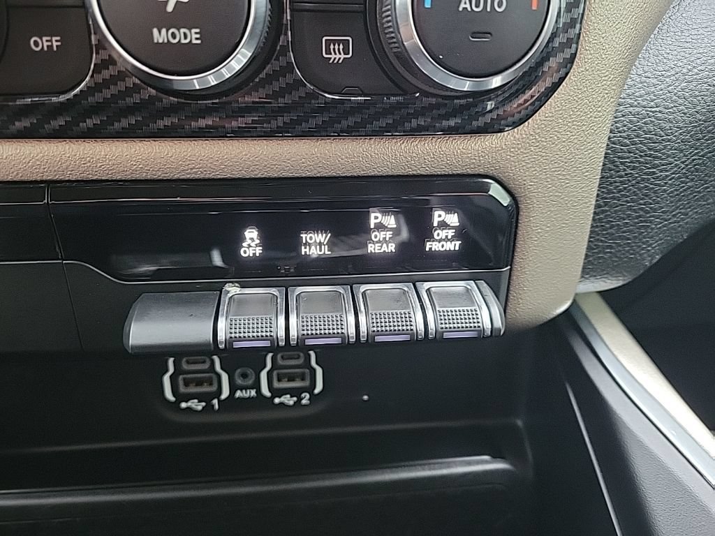 Used 2020 RAM 1500 Laramie AWD/4WD image 30