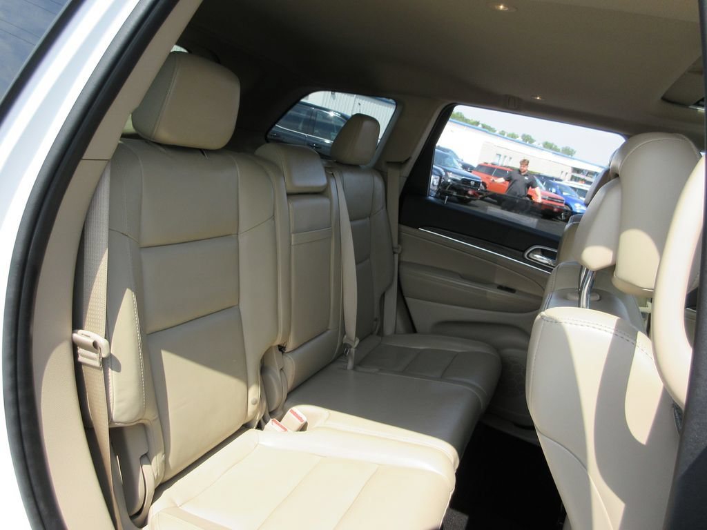 Used 2020 Jeep Grand Cherokee Limited AWD/4WD image 22