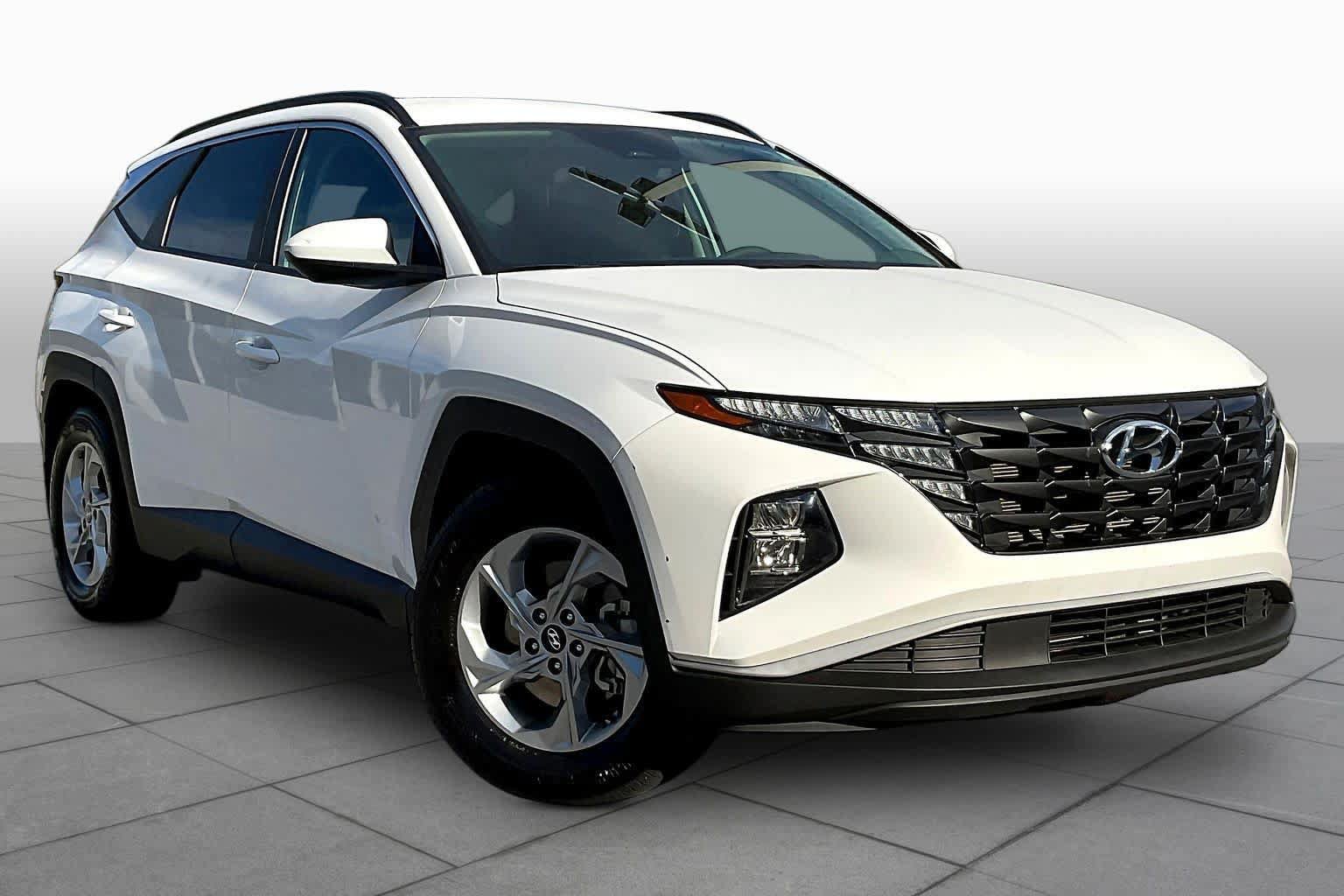 Used 2024 Hyundai Tucson SEL FWD image 2