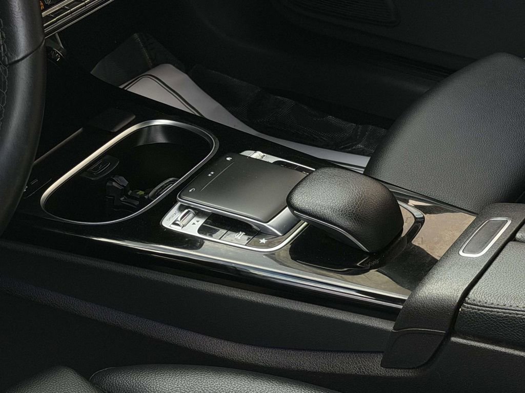 Used 2020 Mercedes-Benz CLA 250 image 30