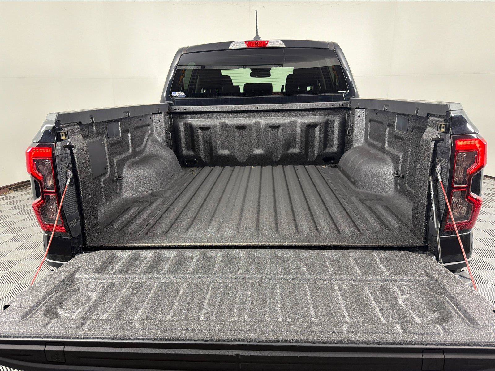 Used 2025 Ford Ranger XLT w/ Technology Package AWD/4WD image 18