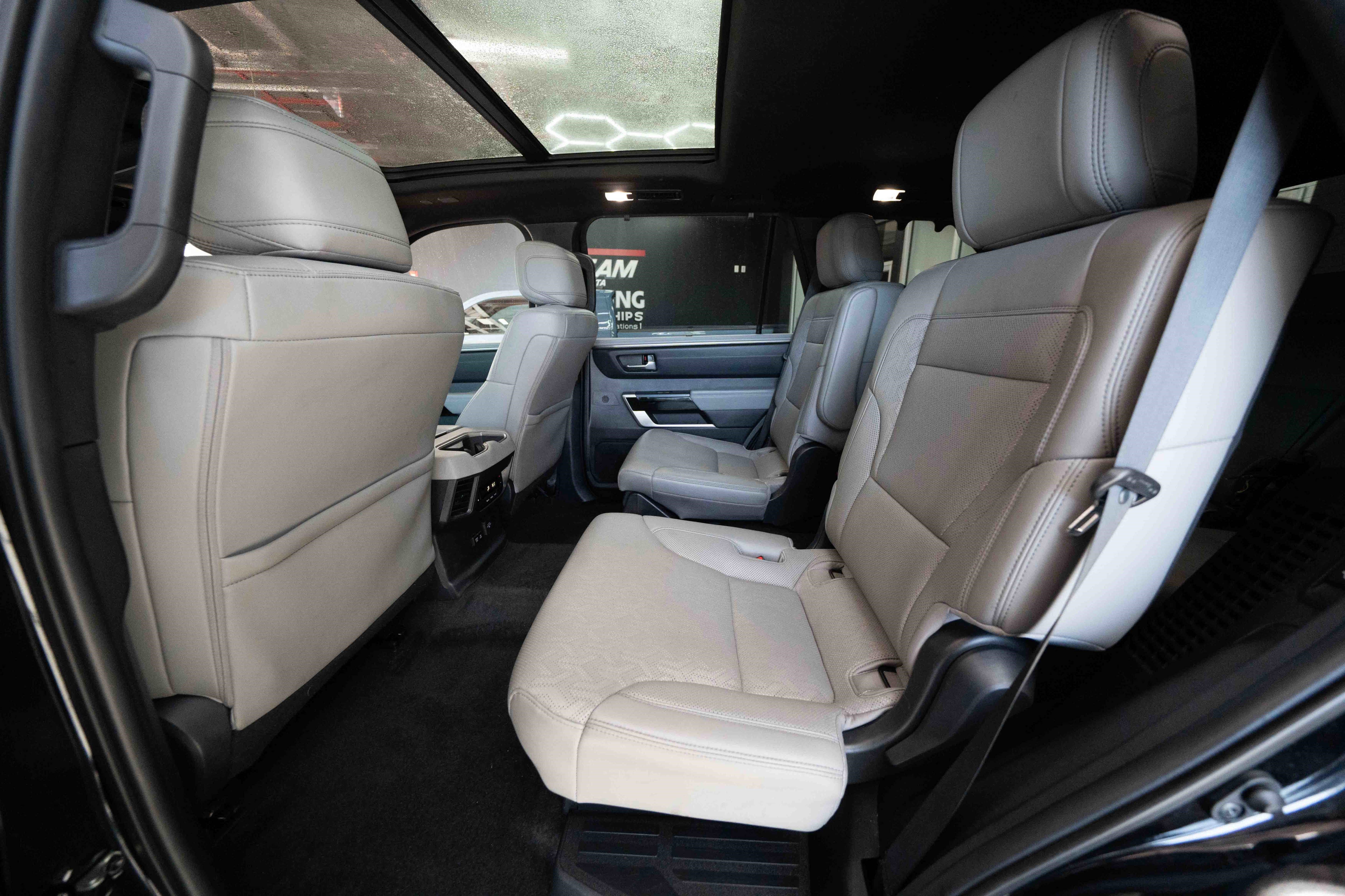 Used 2025 Toyota Sequoia Limited image 23