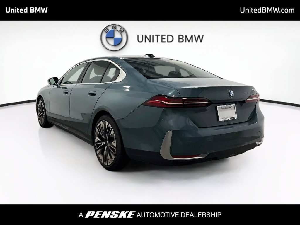 Certified 2026 BMW 530i RWD image 7