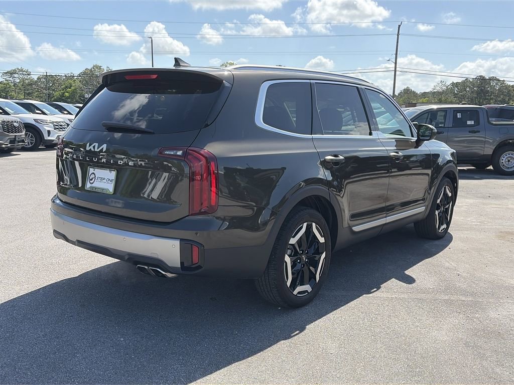 Used 2025 Kia Telluride S image 7