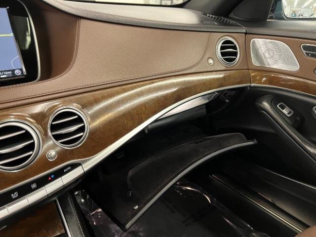 Used 2017 Mercedes-Benz S 550 4MATIC Sedan w/ Premium Package image 33