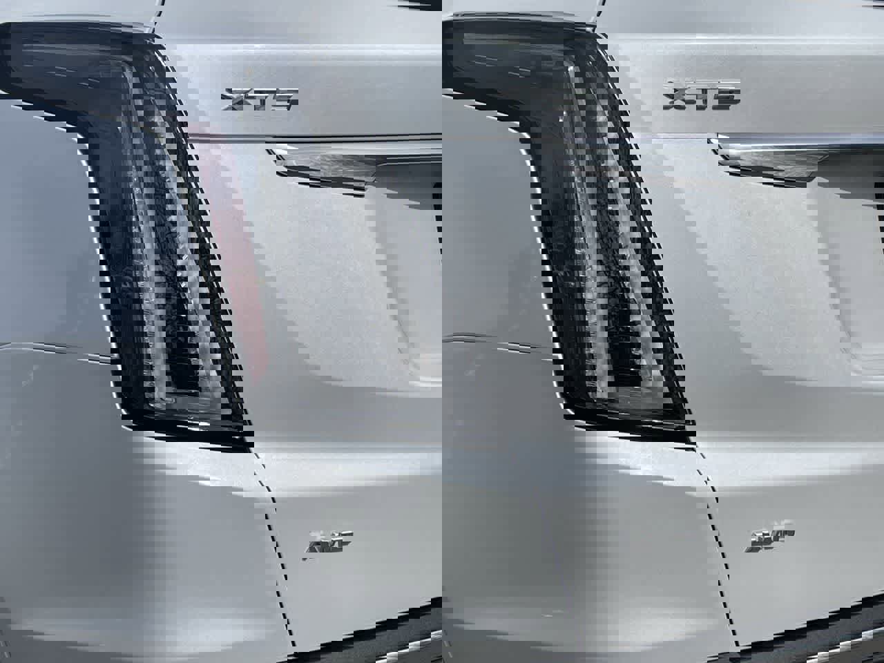 Certified 2023 Cadillac XT5 Sportv w/ LPO, Floor Liner Package image 39