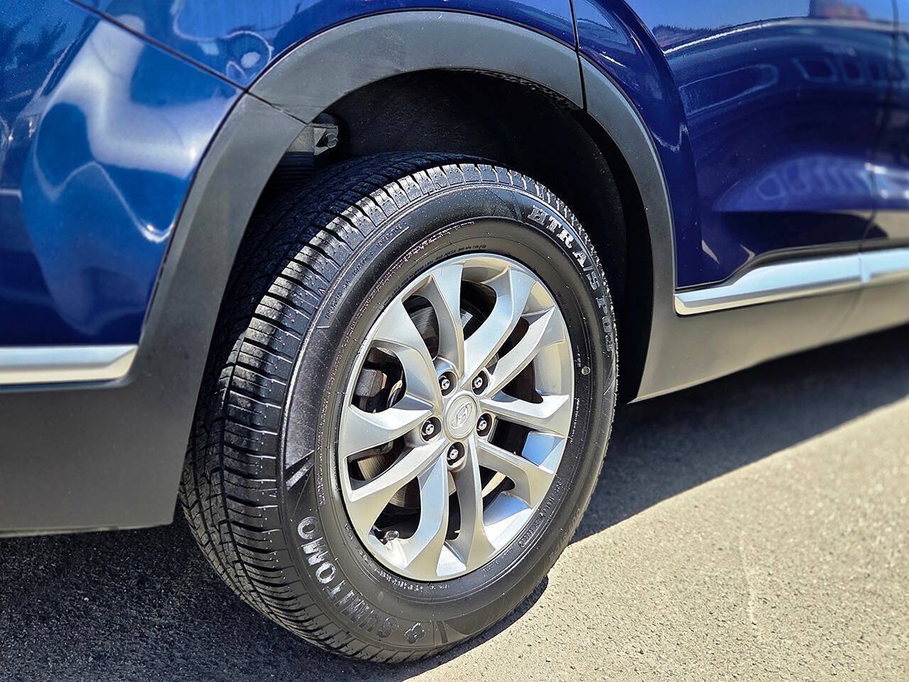 Used 2019 Hyundai Santa Fe SE AWD/4WD image 54