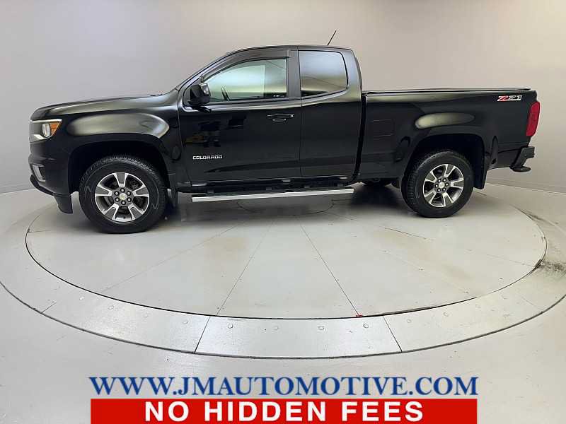 Used 2017 Chevrolet Colorado Z71 AWD/4WD image 2