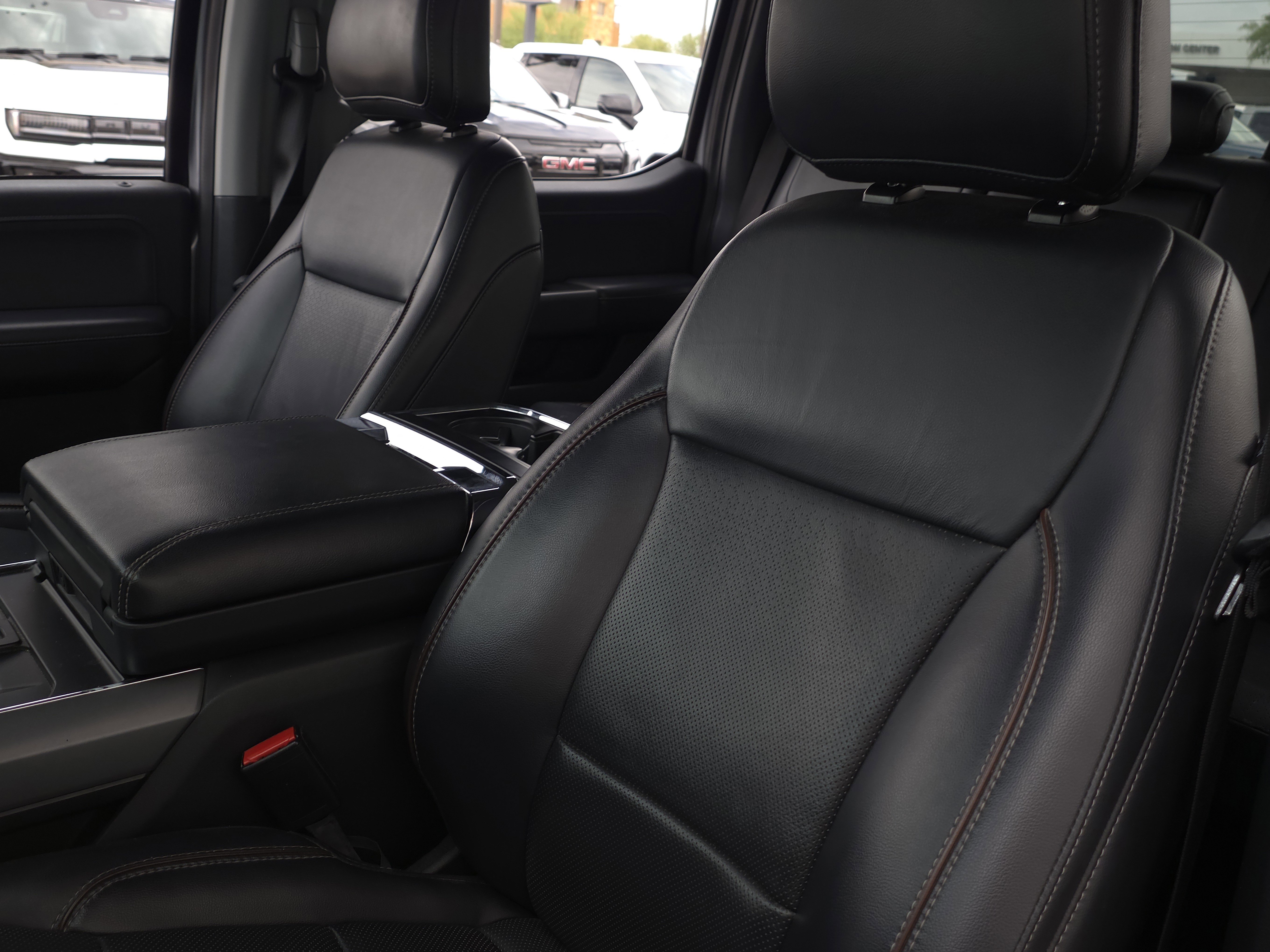 Used 2021 Ford F150 Lariat image 11