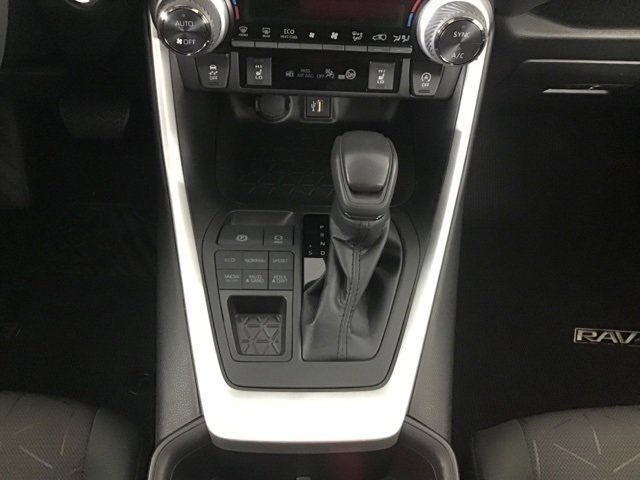 Used 2023 Toyota RAV4 XLE image 12