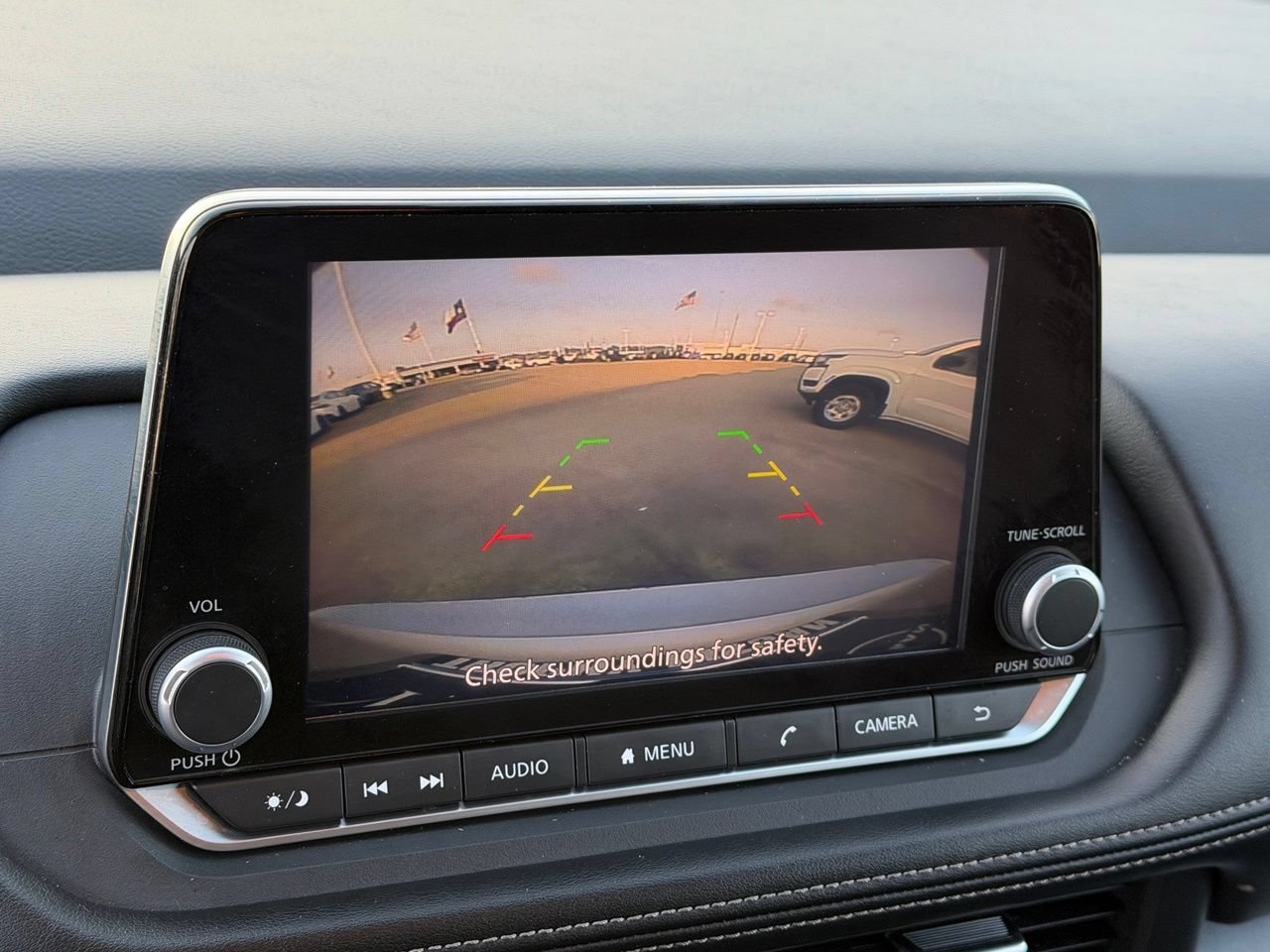 Certified 2025 Nissan Rogue SV FWD image 23
