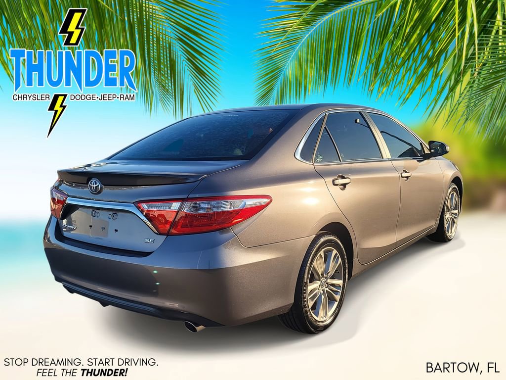 Used 2017 Toyota Camry SE image 4
