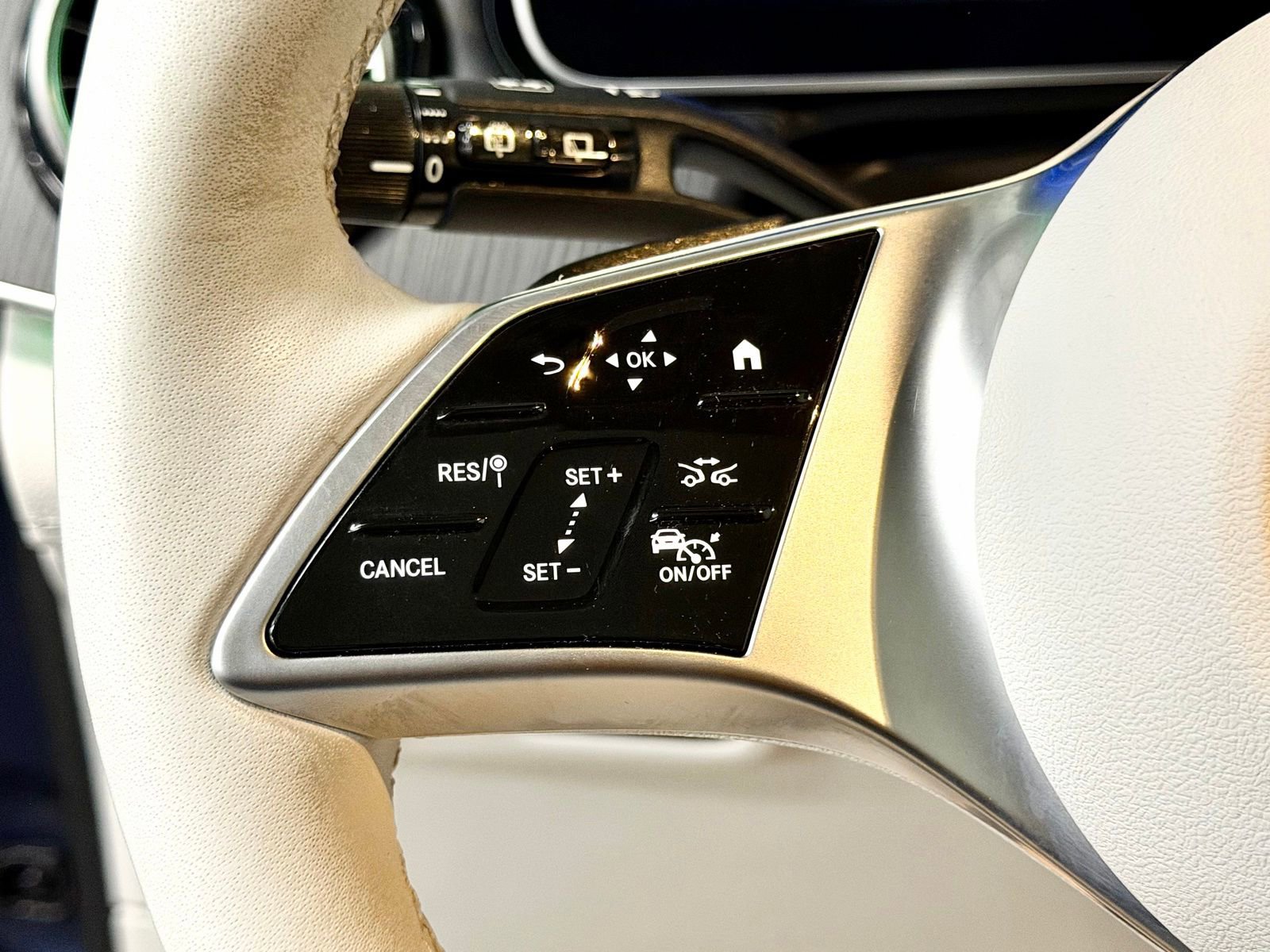 Certified 2023 Mercedes-Benz EQE 350+ 4MATIC SUV image 29