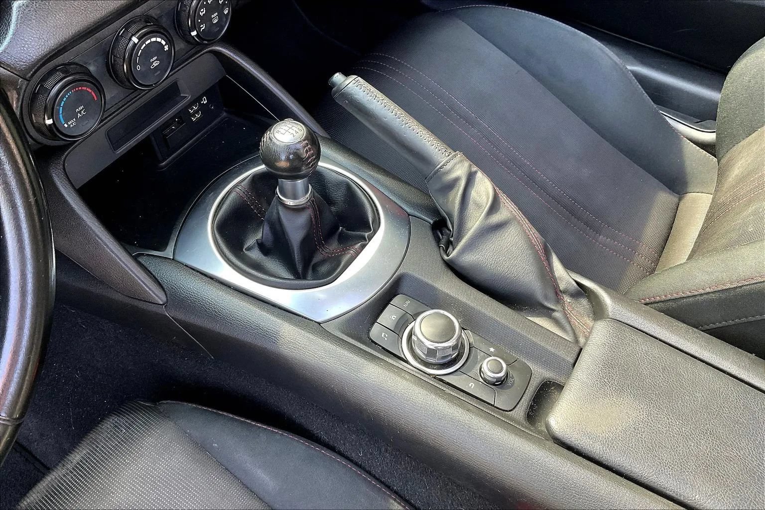 Used 2016 MAZDA MX-5 Miata Club w/ Brembo/BBS Package RWD image 17