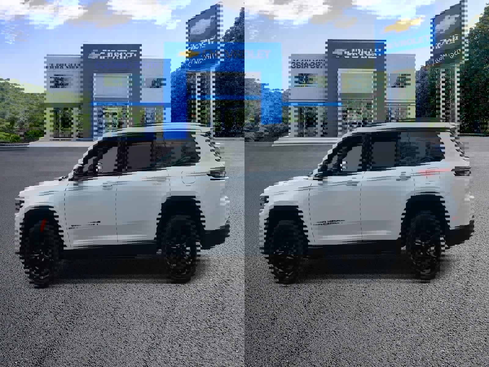 Used 2023 Jeep Grand Cherokee L Limited w/ Luxury Tech Group II image 3