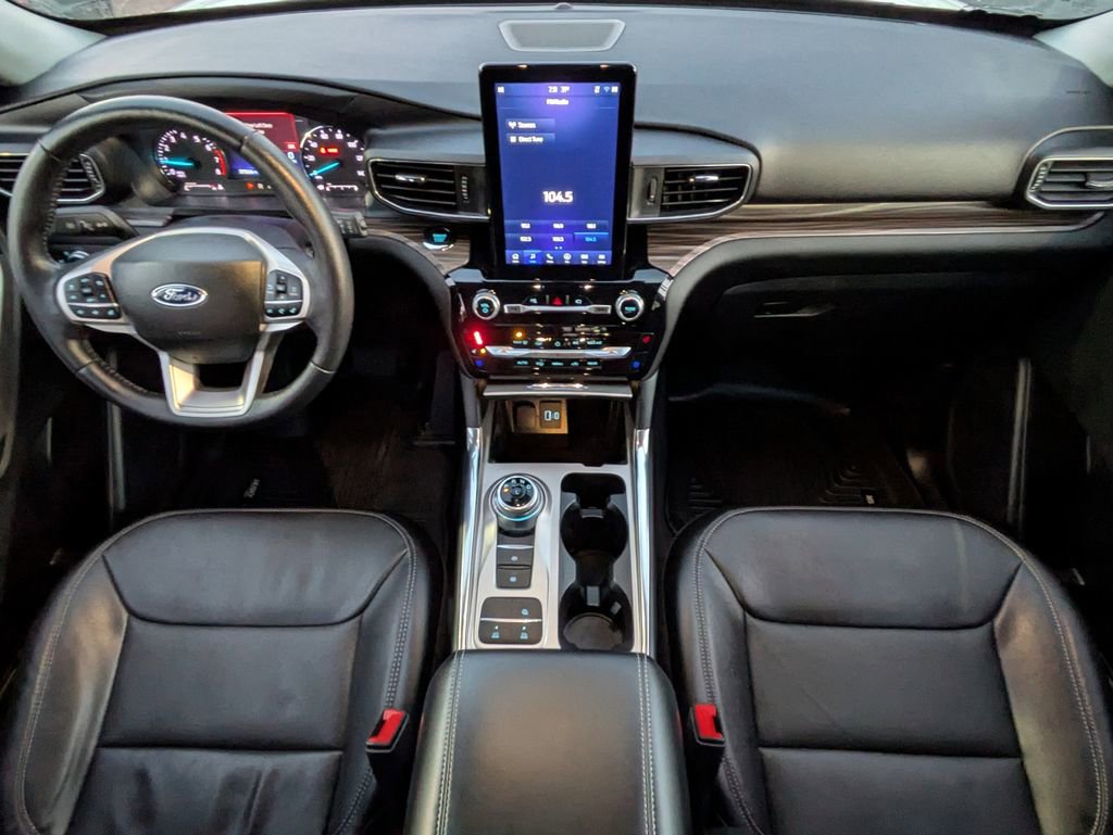 Used 2022 Ford Explorer Limited w/ Limited Technology Package image 16