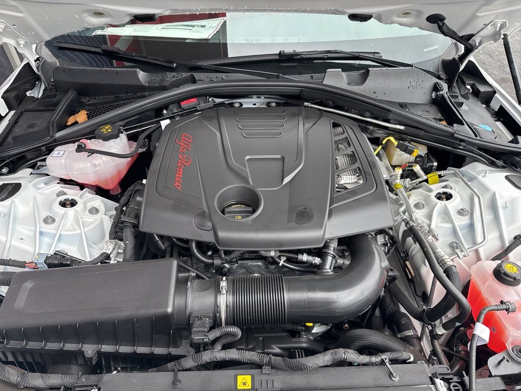 New 2025 Alfa Romeo Giulia AWD w/ Veloce Package AWD image 24