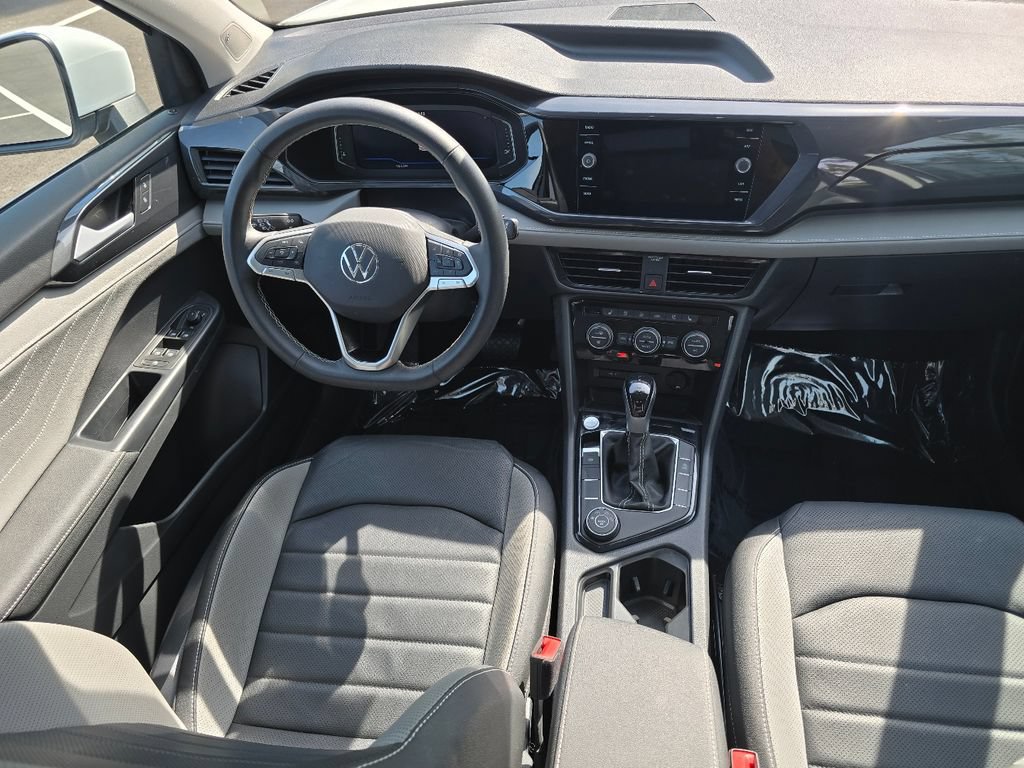 Certified 2024 Volkswagen Taos SEL AWD/4WD image 33