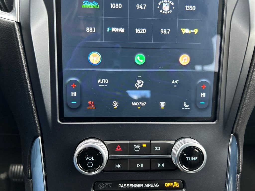 Used 2022 Ford Edge Titanium image 25