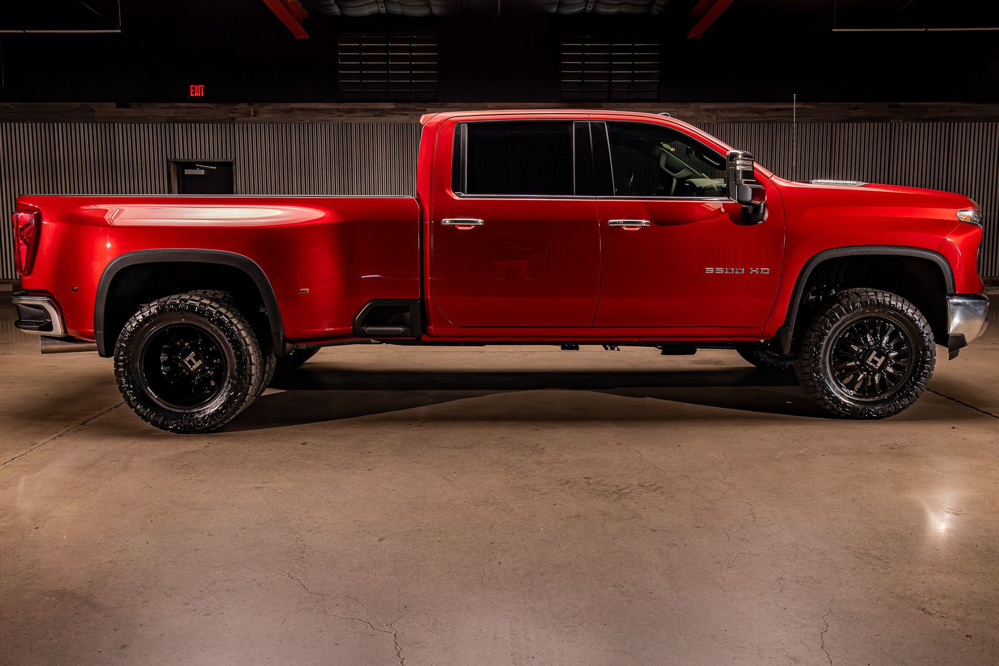 Used 2026 Chevrolet Silverado 3500 LTZ w/ LTZ Convenience Package image 11