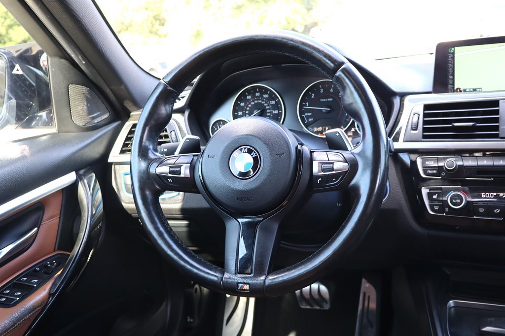 Used 2016 BMW 340i Sedan w/ M Sport Package RWD image 18
