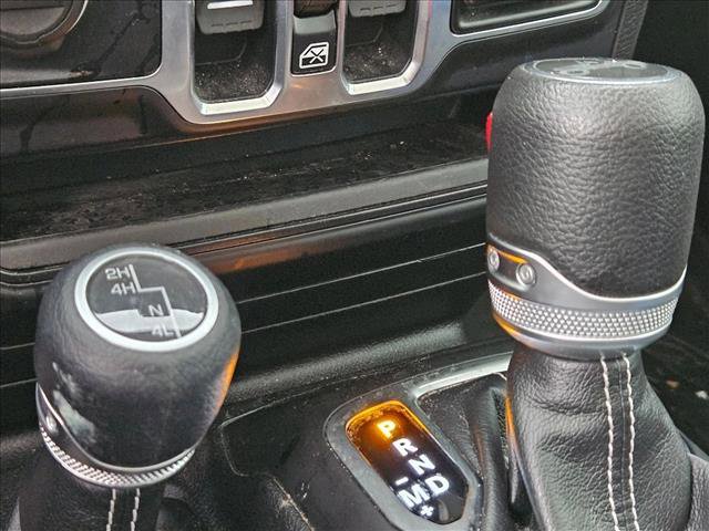 Used 2019 Jeep Wrangler Unlimited Sahara image 14