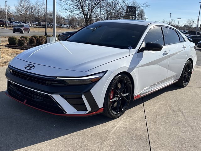 Used 2025 Hyundai Elantra N image 10