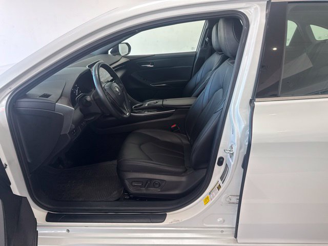 Used 2022 Toyota Avalon XLE FWD image 10
