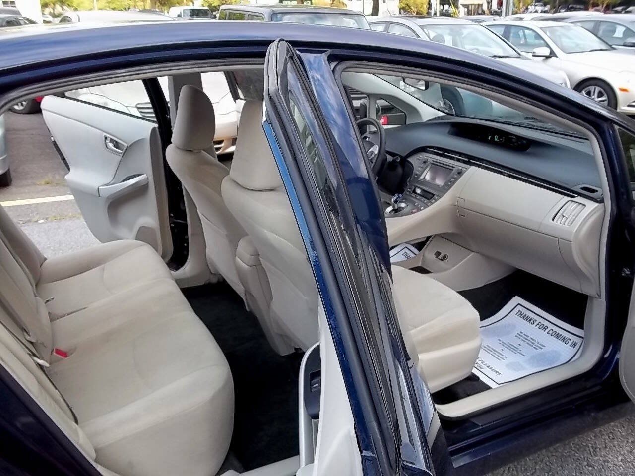 Used 2014 Toyota Prius Three FWD image 10