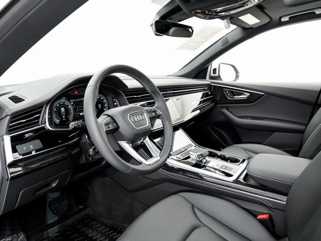 Certified 2025 Audi Q8 Premium Plus w/ Premium Plus Package image 4