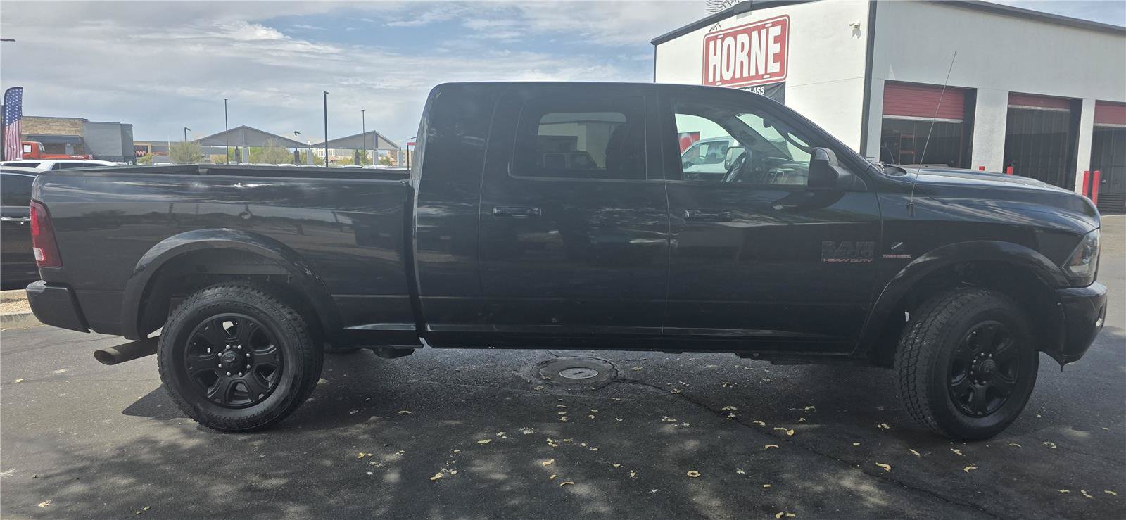 Used 2015 RAM 2500 Laramie w/ Black Appearance Group AWD/4WD image 4