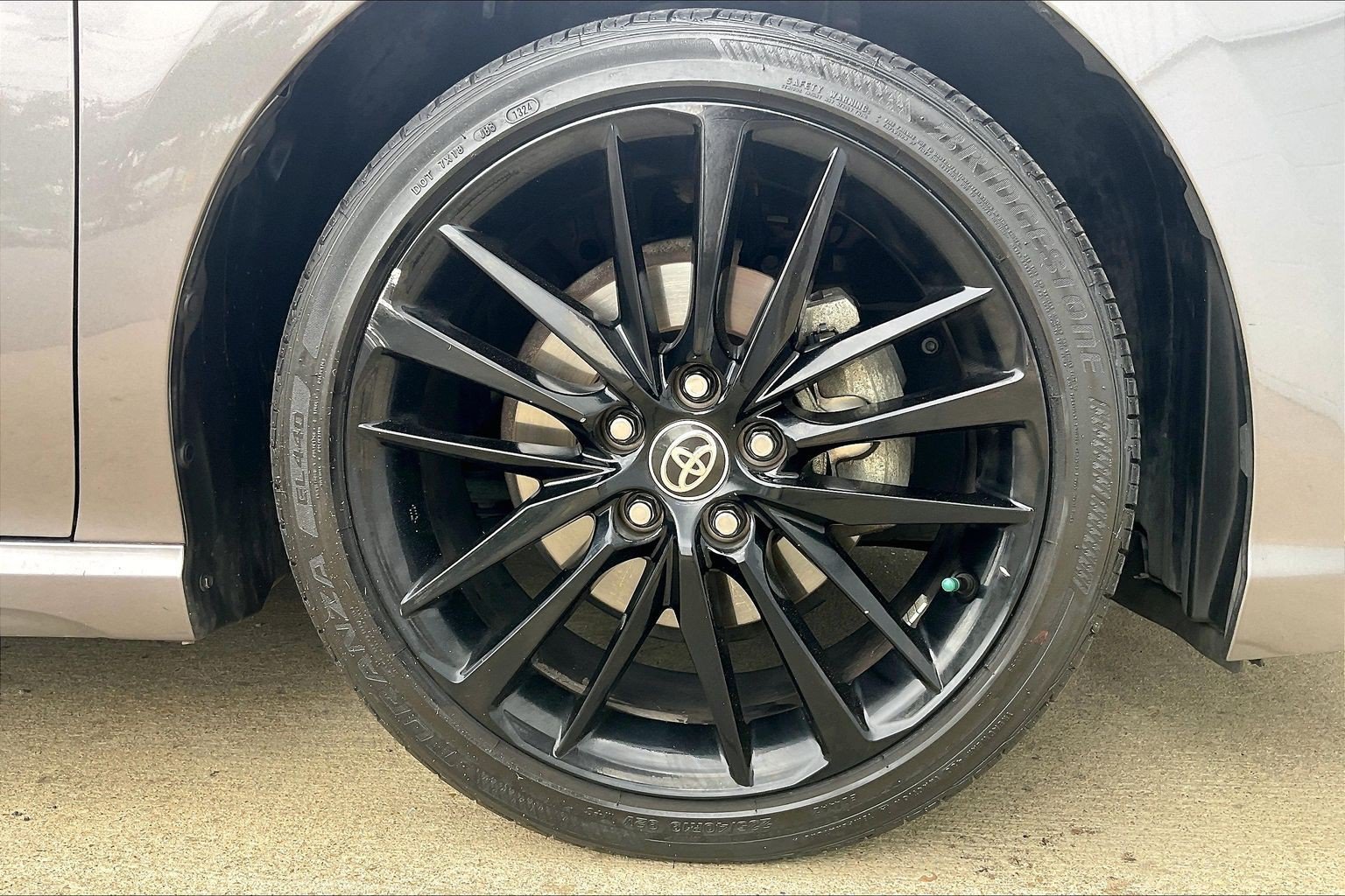 Used 2021 Toyota Camry XSE FWD image 11
