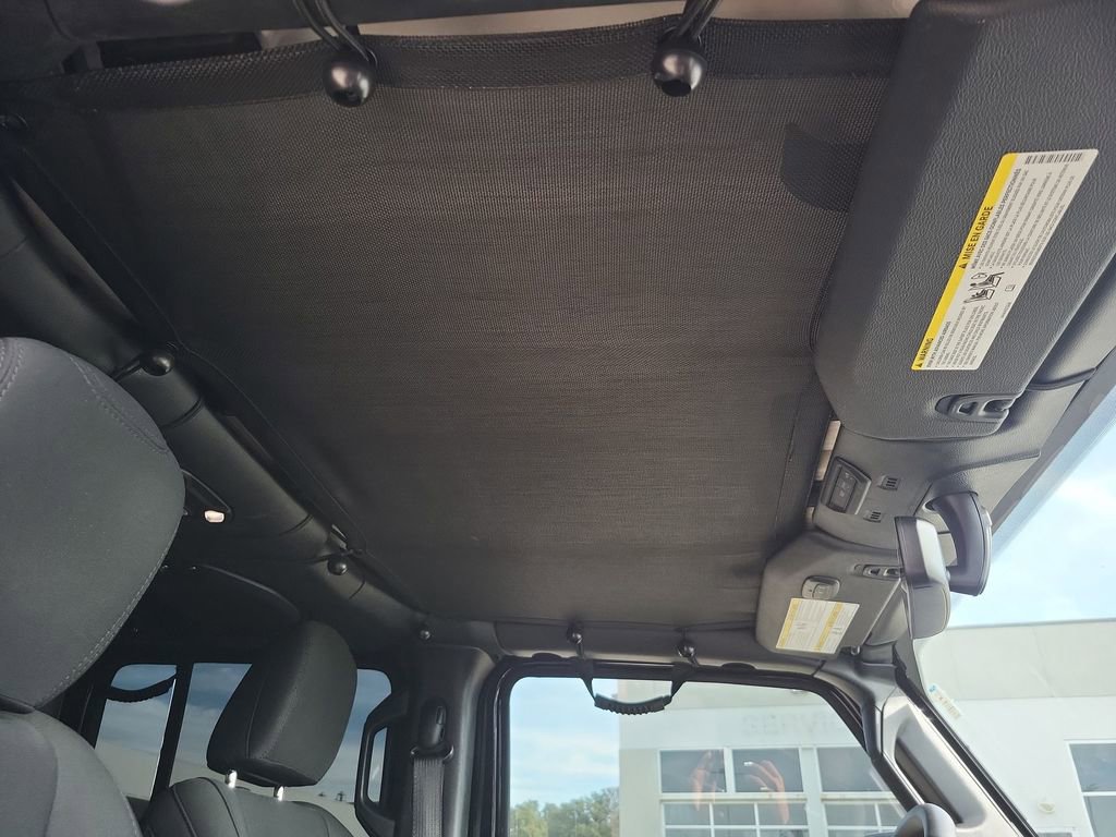 Used 2022 Jeep Gladiator Sport image 19