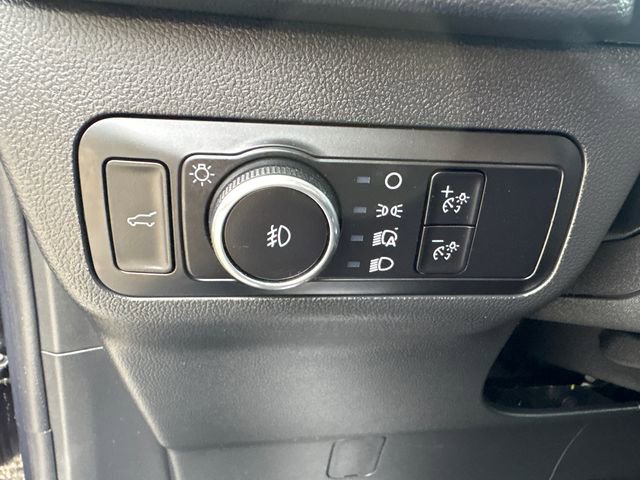 Used 2025 Ford Escape Platinum image 18