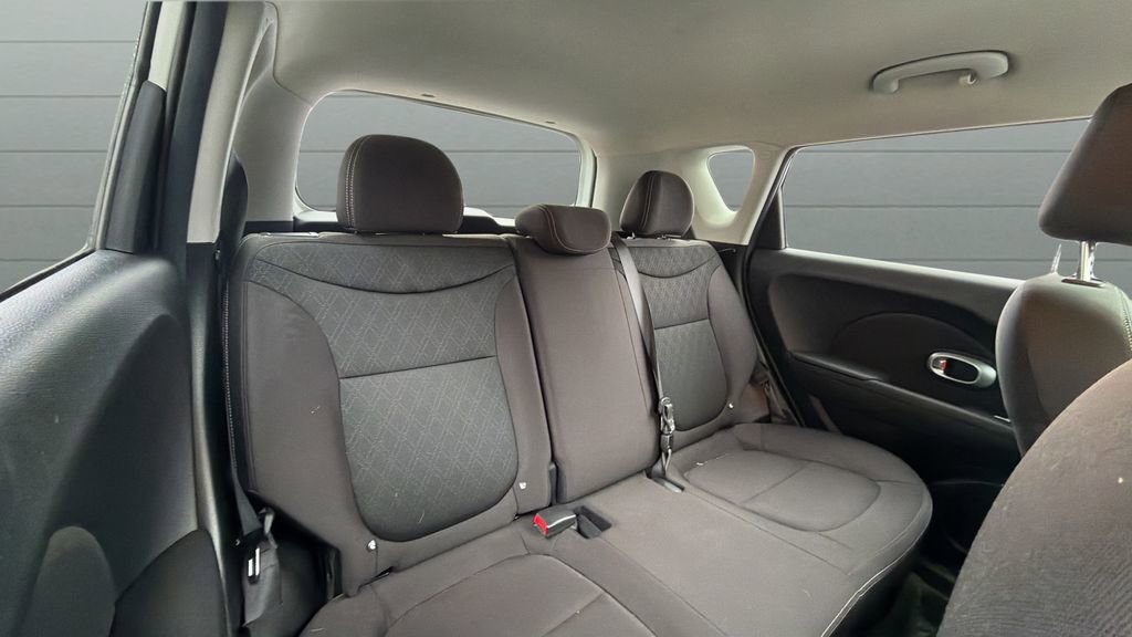 Used 2017 Kia Soul w/ Convenience Package image 30