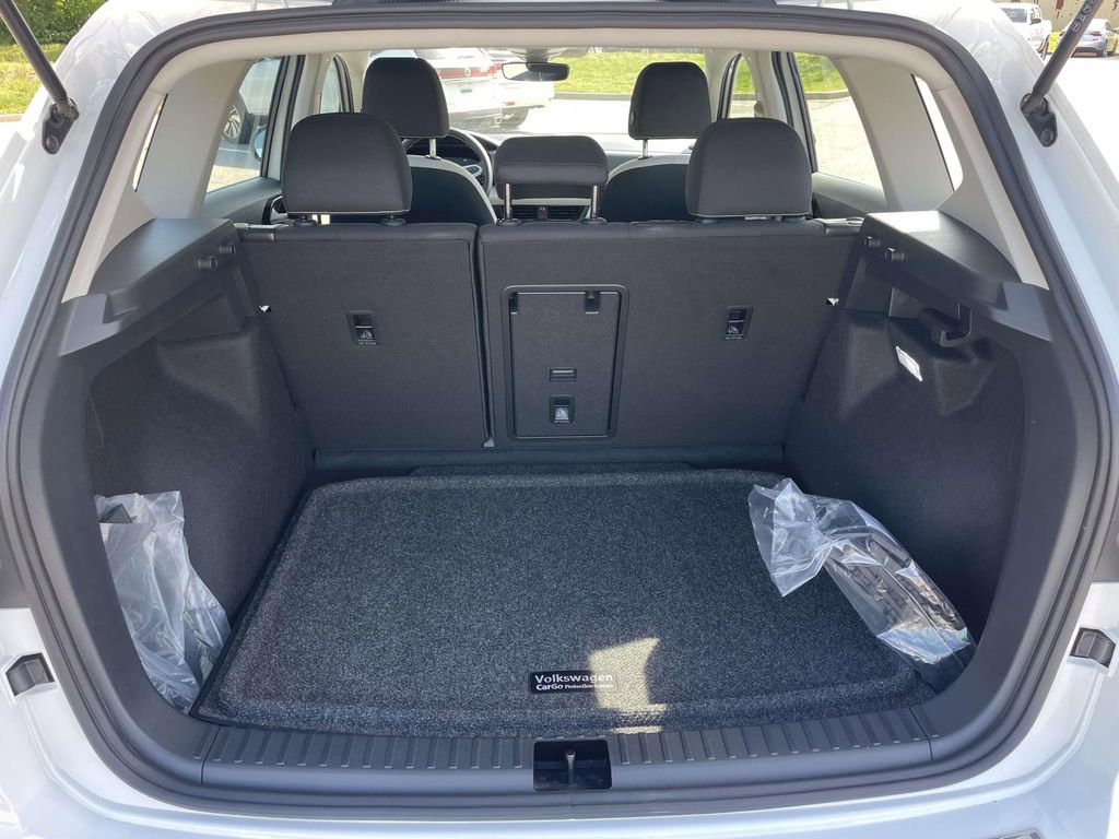 Used 2025 Volkswagen Taos S AWD/4WD image 8