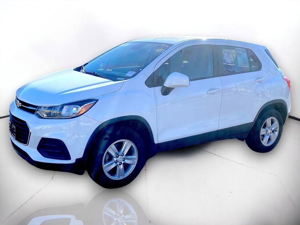 Used 2018 Chevrolet Trax LS image 2