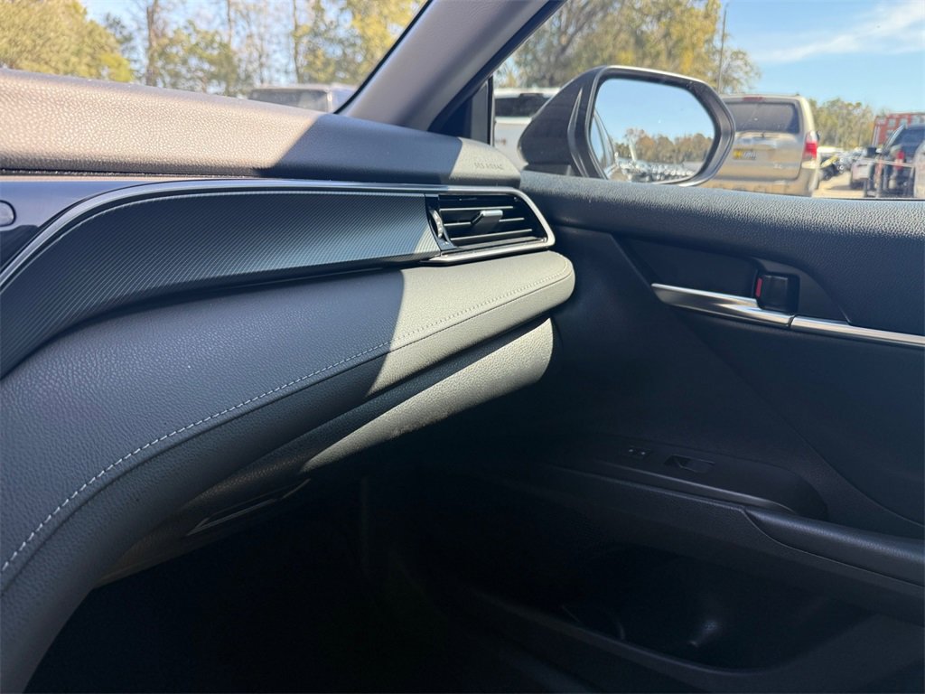 Used 2023 Toyota Camry SE image 24