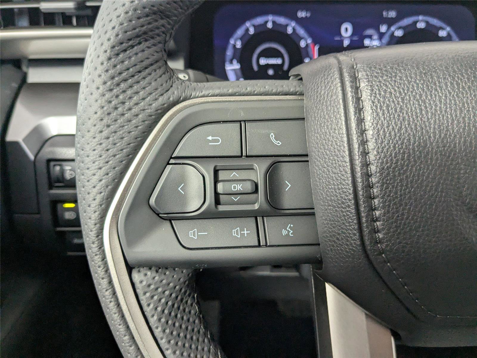 New 2025 Toyota Tacoma TRD Off-Road image 12