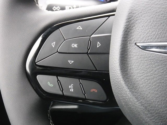 New 2026 Chrysler Pacifica Limited image 35