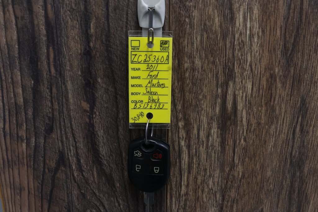 Used 2011 Ford Mustang GT Premium w/ Electronics Pkg image 28