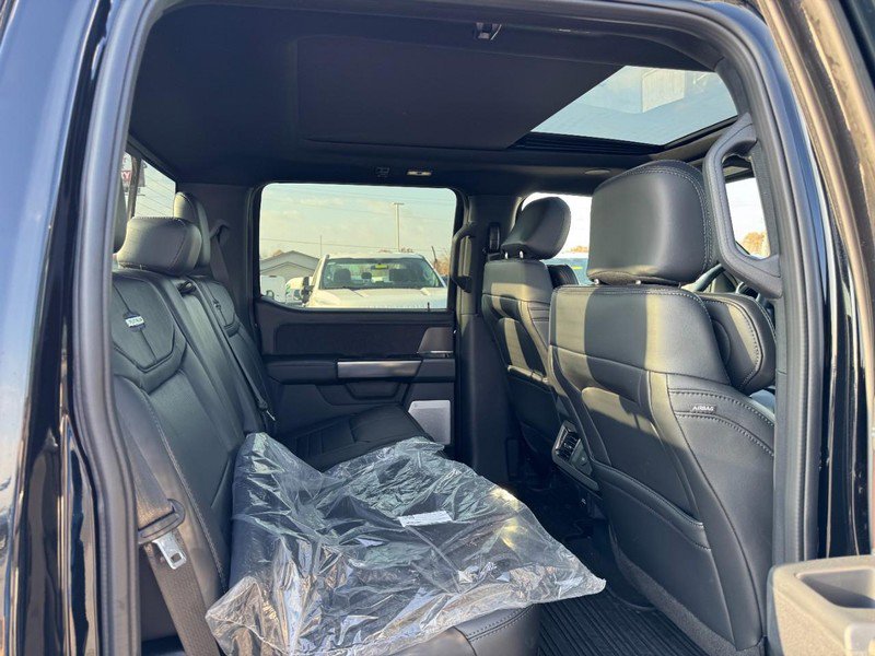 New 2026 Ford F250 Platinum w/ FX4 Off-Road Package image 6