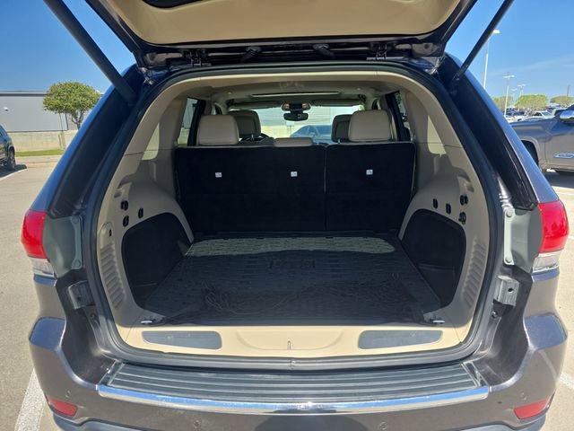 Used 2018 Jeep Grand Cherokee Limited w/ Trailer Tow Group IV image 12