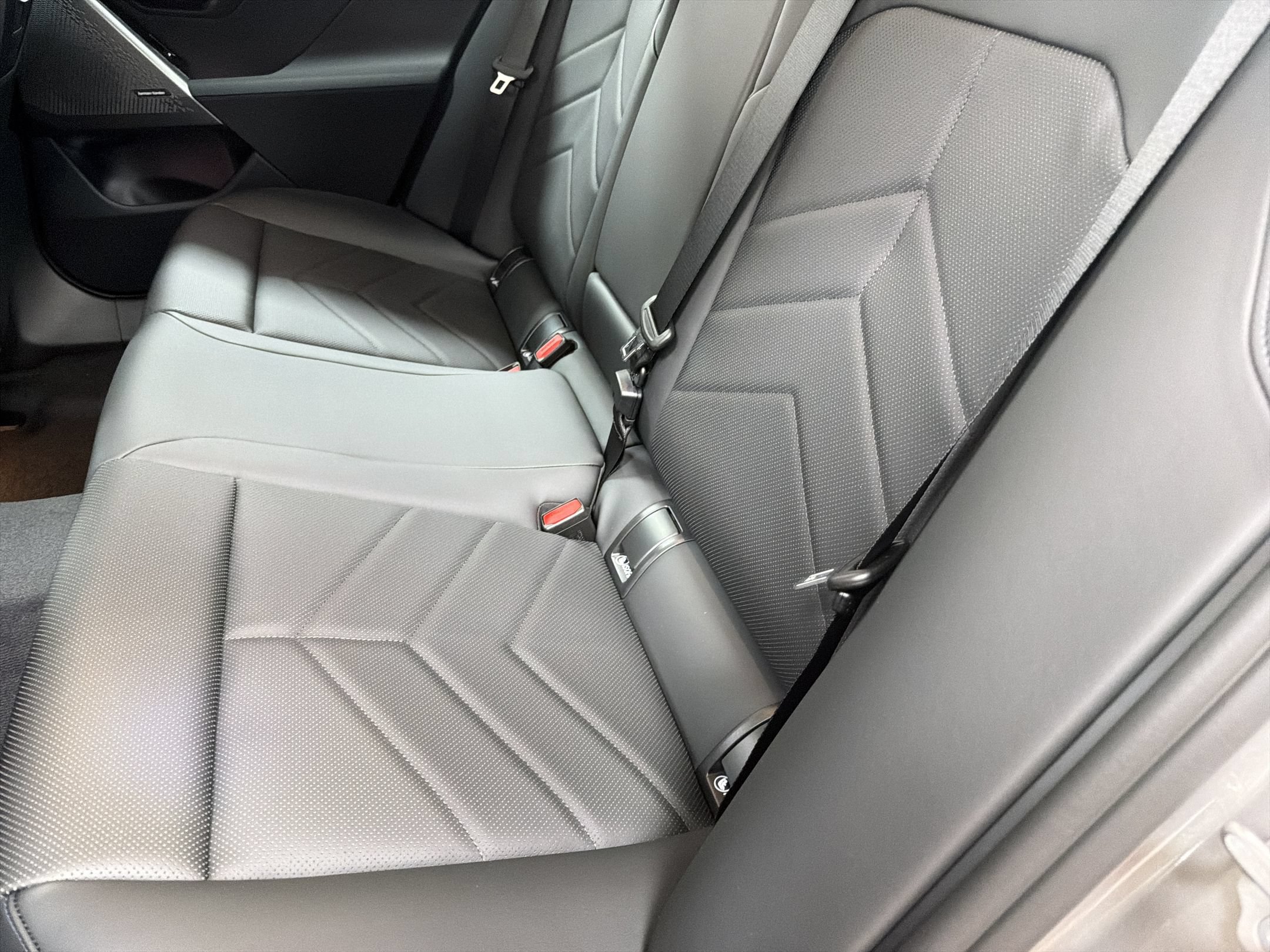 Used 2026 BMW 530i xDrive w/ M Sport Package AWD/4WD image 25